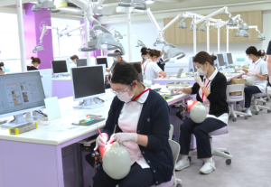 神奈川歯科大学短期大学部